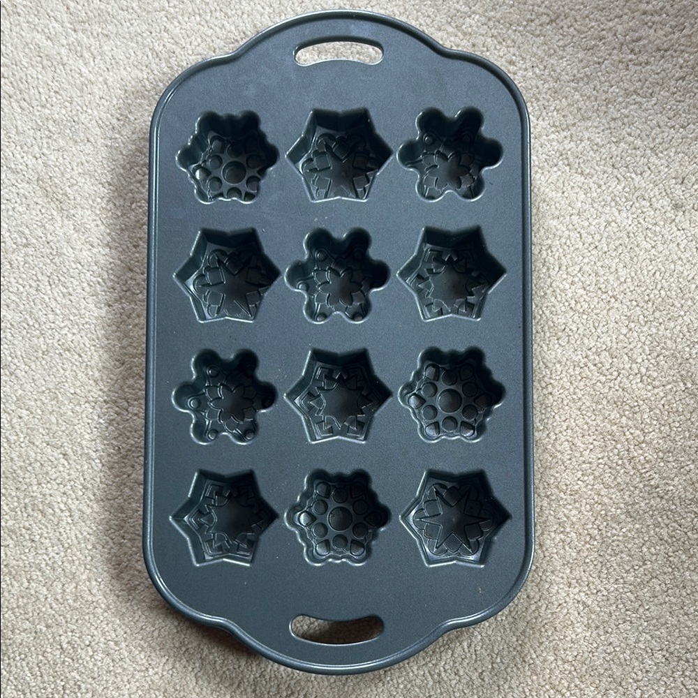 Star and Honeycomb Silicone Baking Mold
